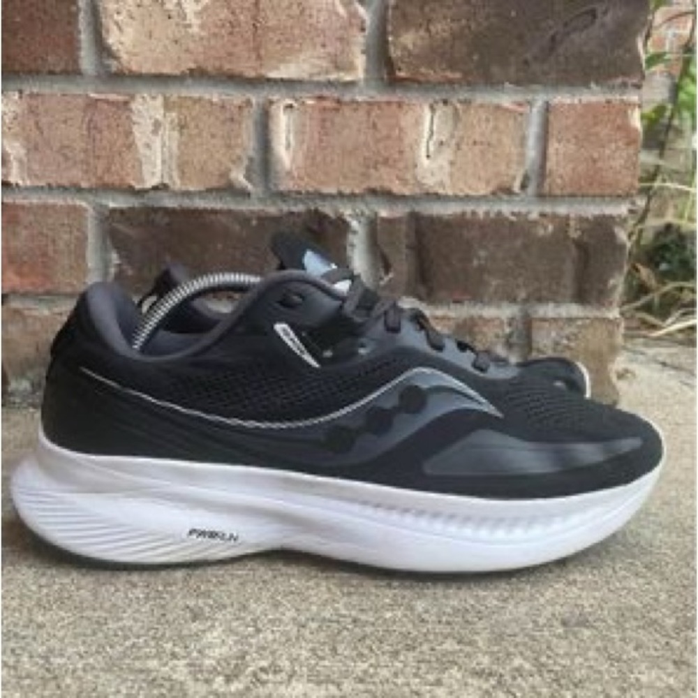 womens Saucony Guide 15 size 10.5W